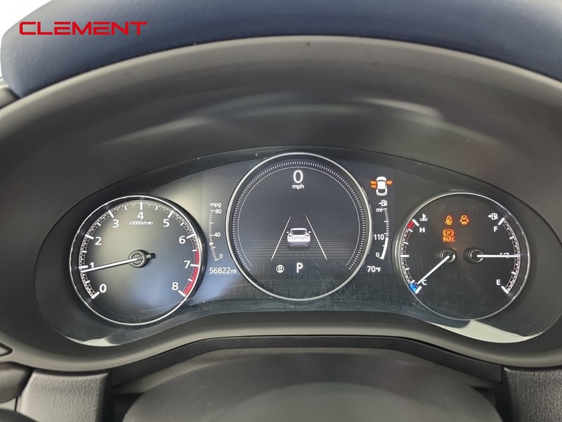 Mazda CX-30 Vehicle Full-screen Gallery Image 15