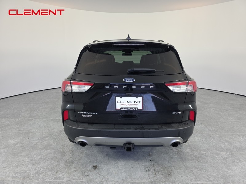 Ford Escape Vehicle Full-screen Gallery Image 7