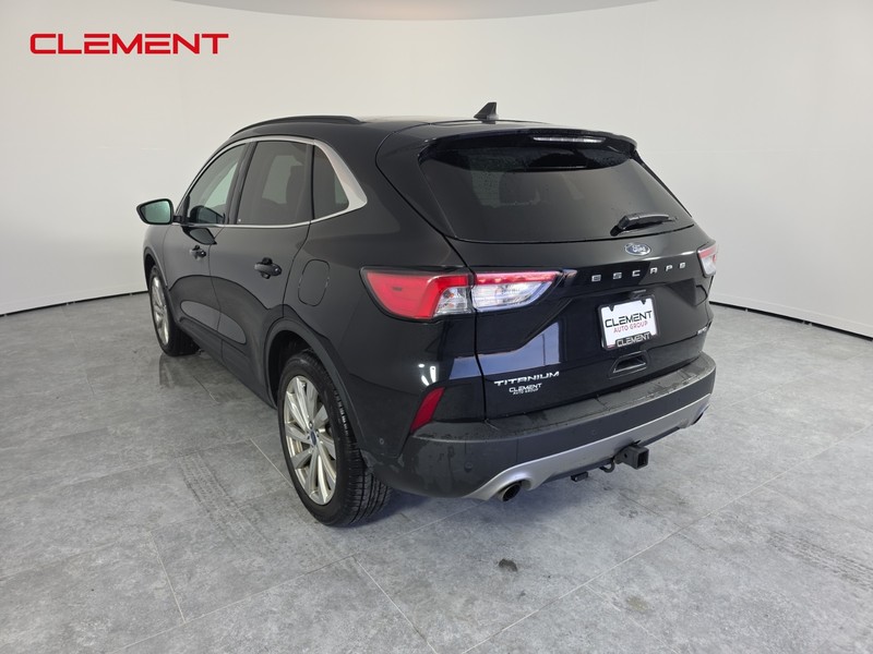 Ford Escape Vehicle Full-screen Gallery Image 8