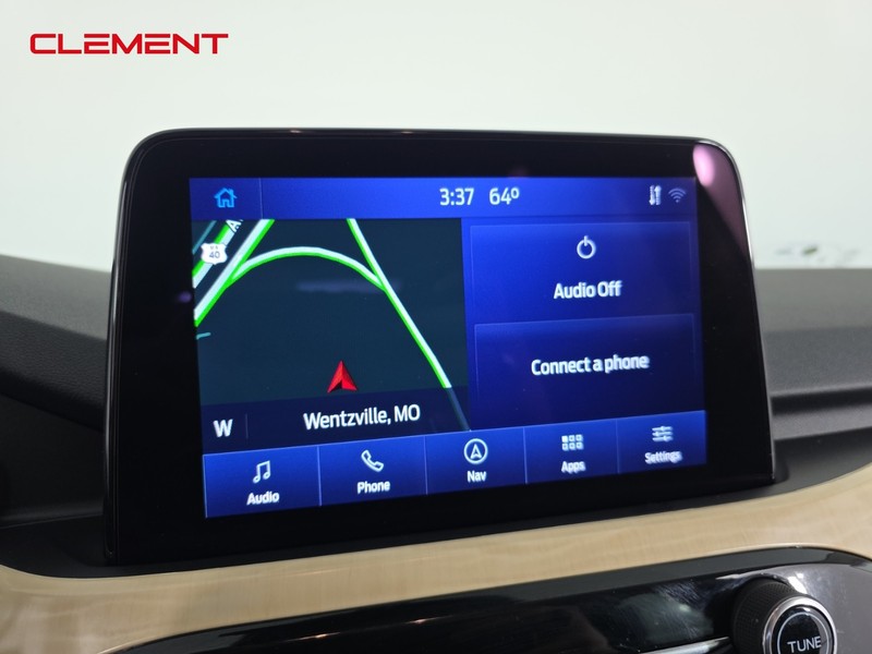 Ford Escape Vehicle Full-screen Gallery Image 20