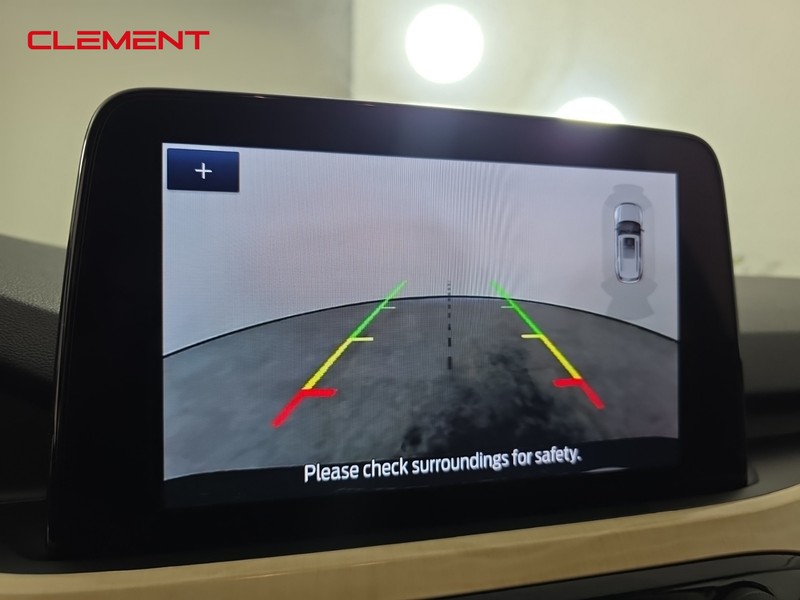 Ford Escape Vehicle Full-screen Gallery Image 22