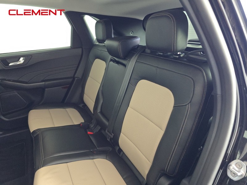 Ford Escape Vehicle Full-screen Gallery Image 33