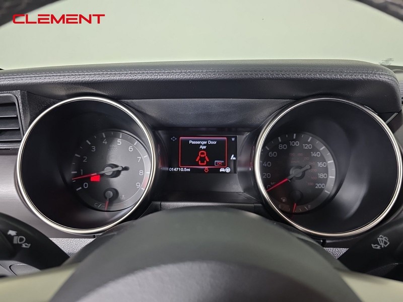 Ford Mustang Vehicle Image 15