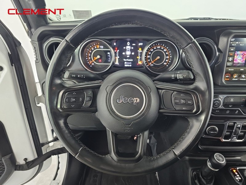 Jeep Gladiator Vehicle Full-screen Gallery Image 12