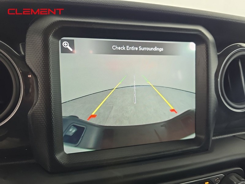 Jeep Gladiator Vehicle Full-screen Gallery Image 19