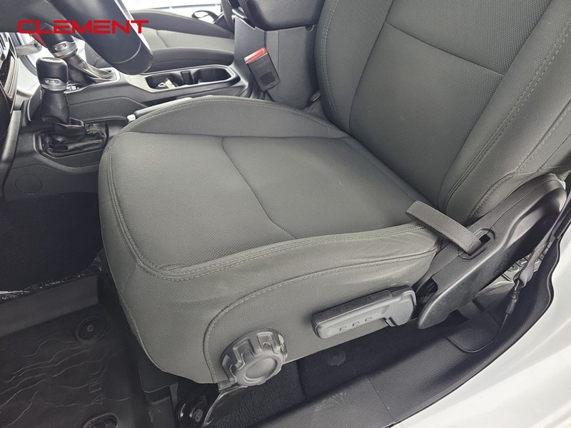 Jeep Gladiator Vehicle Full-screen Gallery Image 24