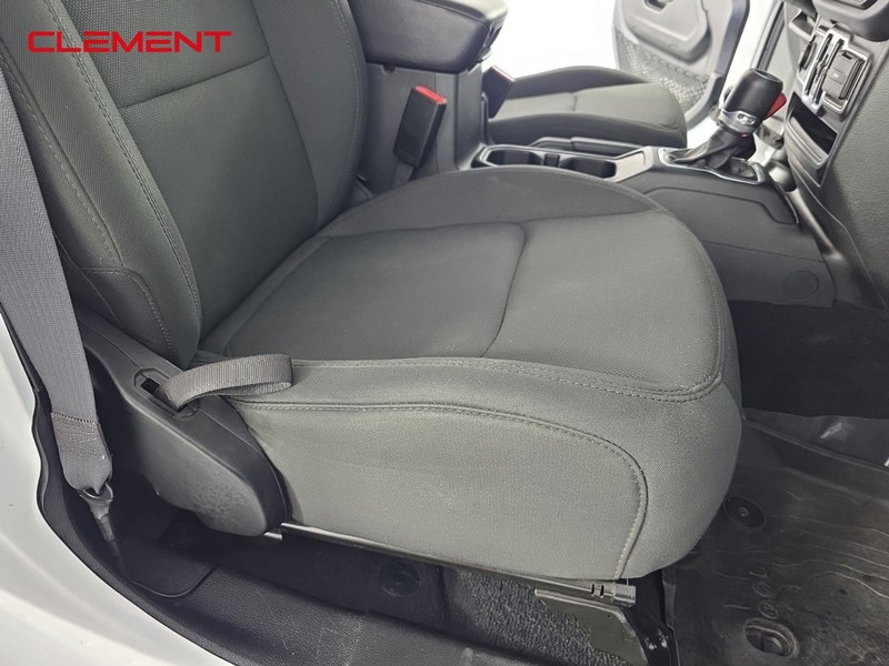 Jeep Gladiator Vehicle Full-screen Gallery Image 28