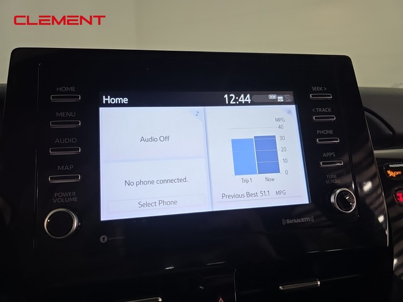 Toyota Camry Vehicle Full-screen Gallery Image 17