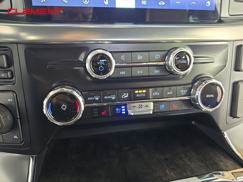 Ford F-150 Vehicle Full-screen Gallery Image 21