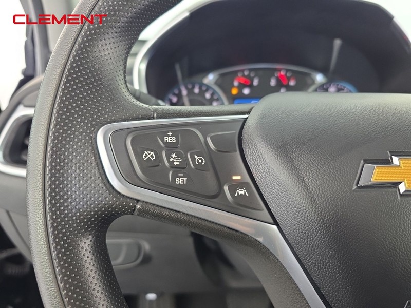 Chevrolet Equinox Vehicle Full-screen Gallery Image 13