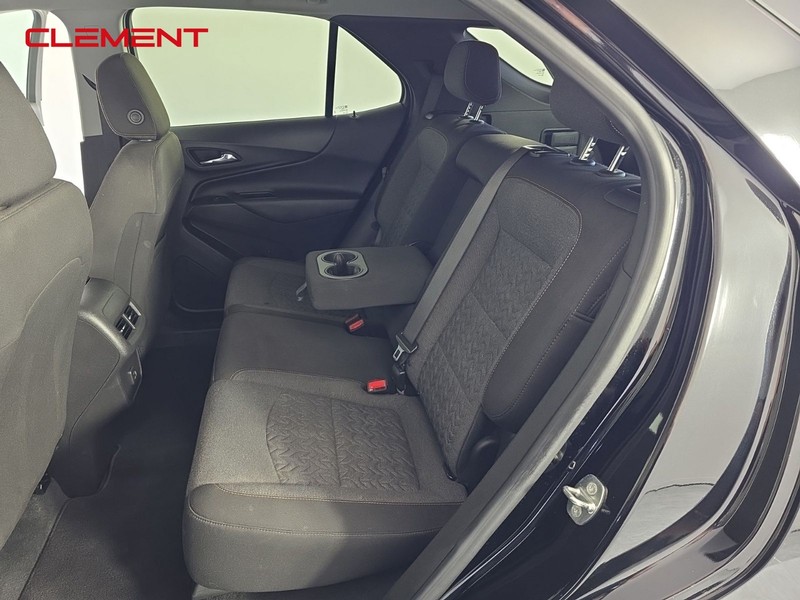 Chevrolet Equinox Vehicle Full-screen Gallery Image 25