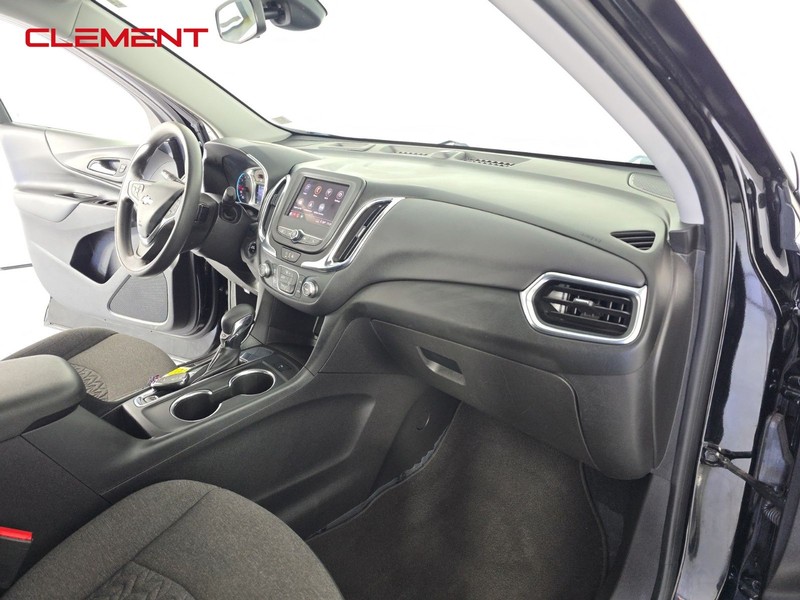 Chevrolet Equinox Vehicle Full-screen Gallery Image 27