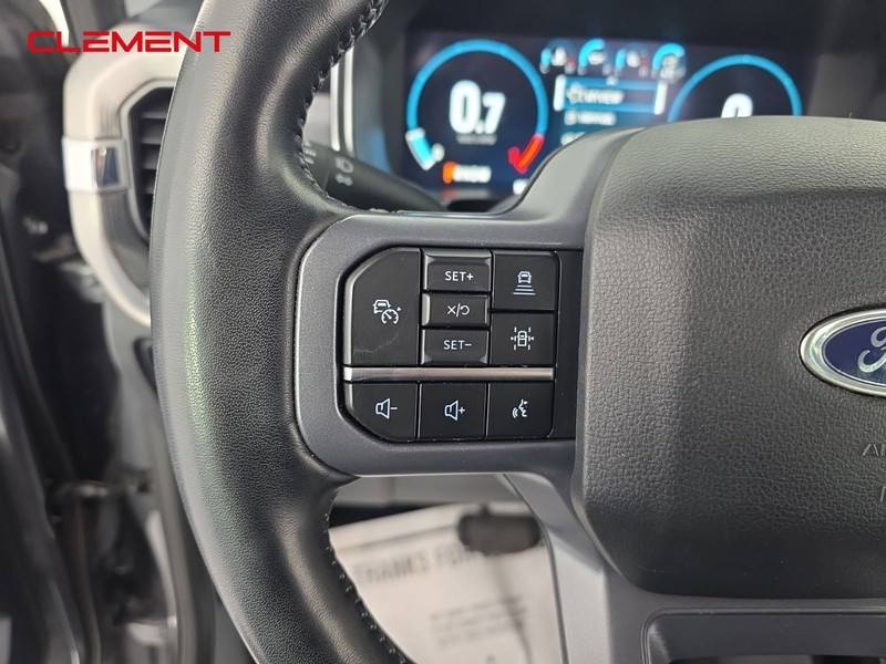 Ford F-150 Vehicle Full-screen Gallery Image 14