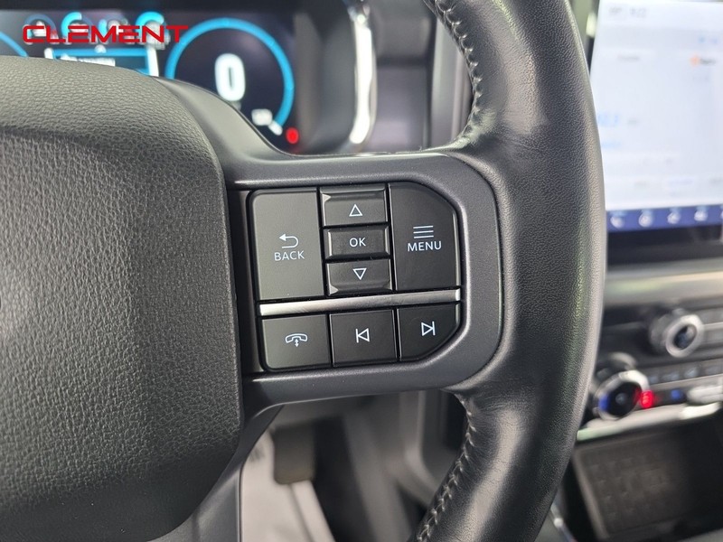 Ford F-150 Vehicle Full-screen Gallery Image 15