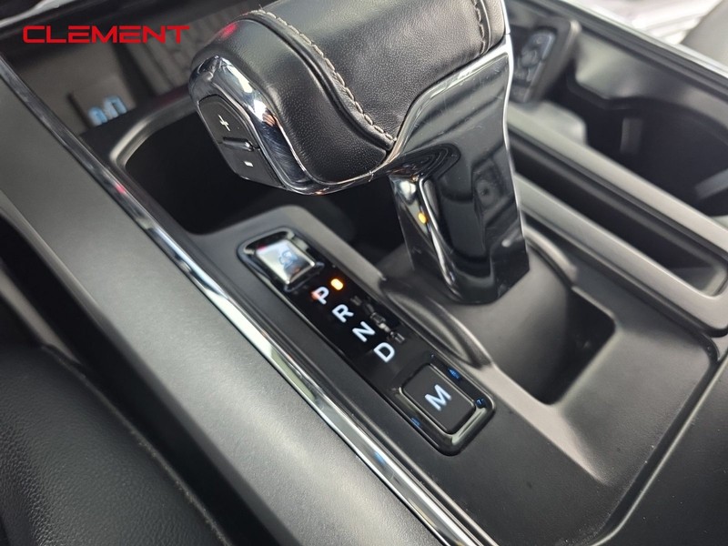 Ford F-150 Vehicle Full-screen Gallery Image 23