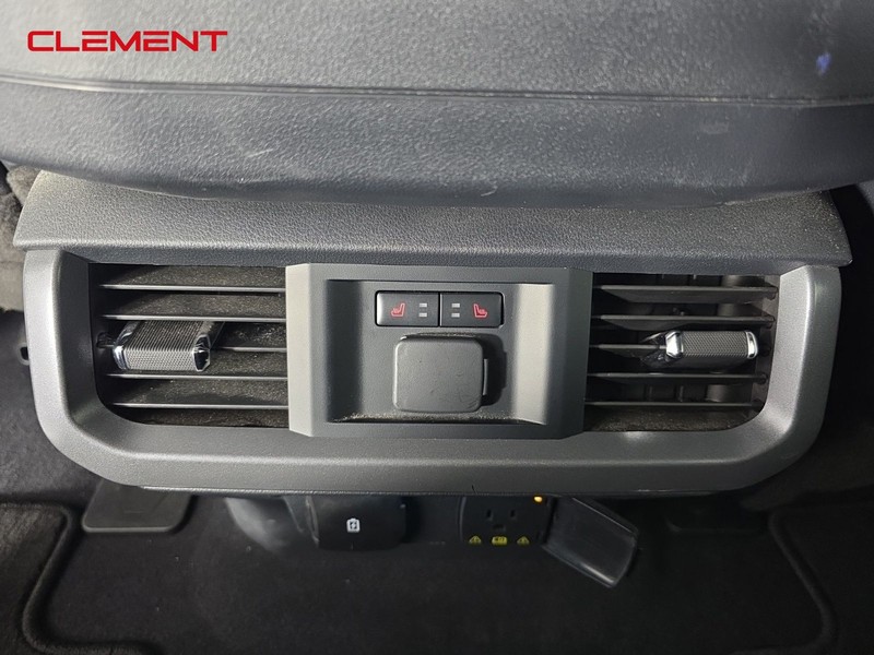 Ford F-150 Vehicle Full-screen Gallery Image 31