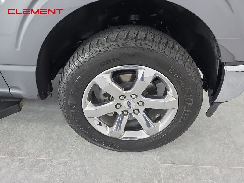 Ford F-150 Vehicle Full-screen Gallery Image 35