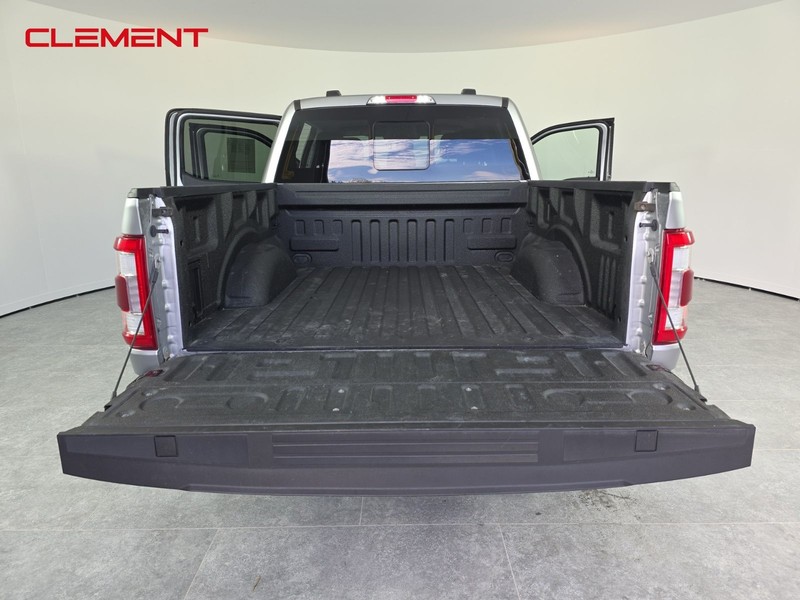 Ford F-150 Vehicle Full-screen Gallery Image 9