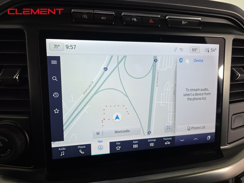 Ford F-150 Vehicle Full-screen Gallery Image 16