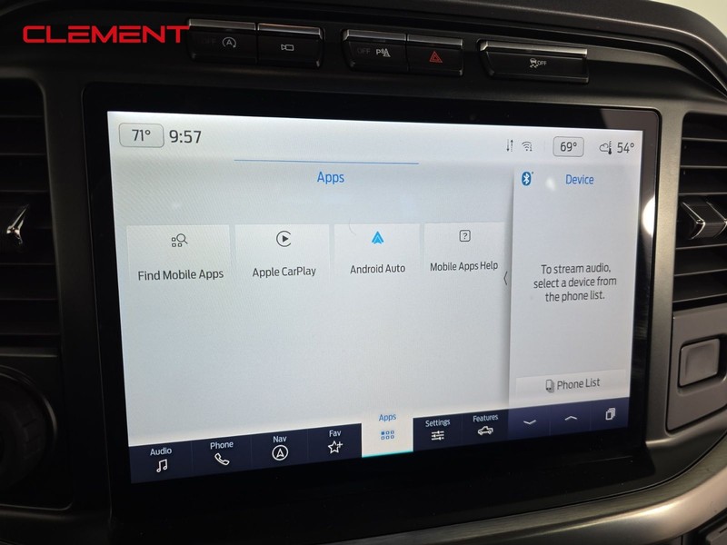 Ford F-150 Vehicle Full-screen Gallery Image 17