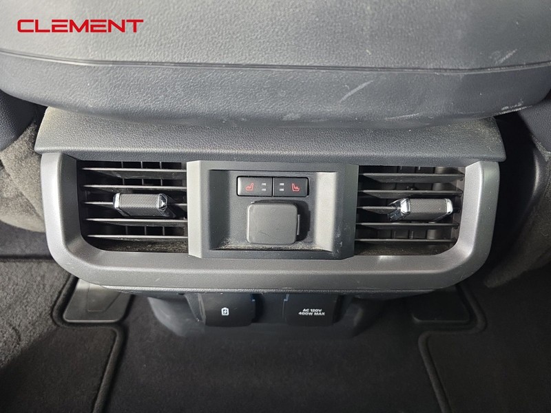 Ford F-150 Vehicle Full-screen Gallery Image 28