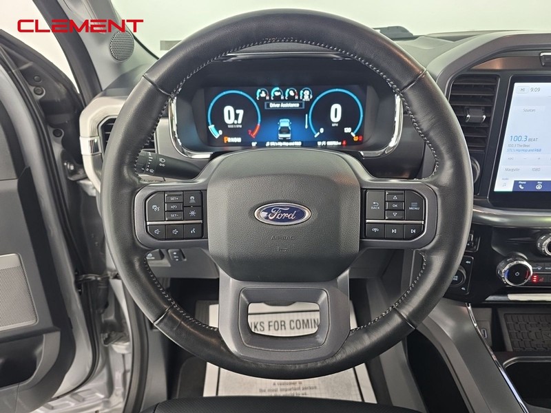 Ford F-150 Vehicle Full-screen Gallery Image 12