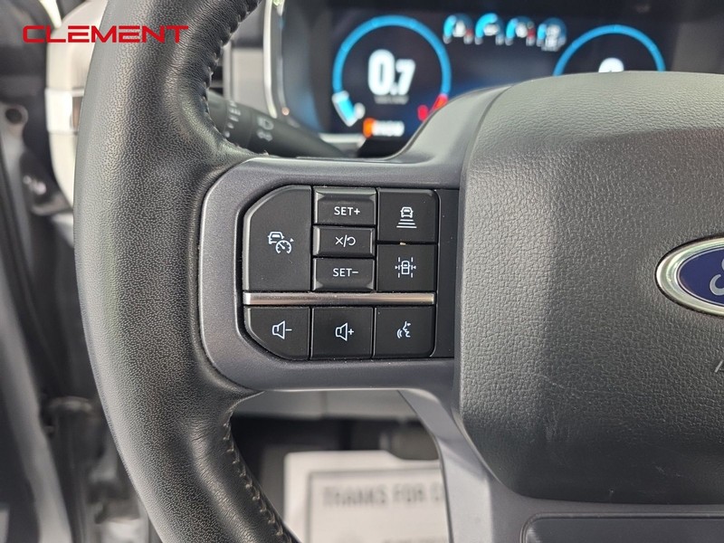 Ford F-150 Vehicle Full-screen Gallery Image 13