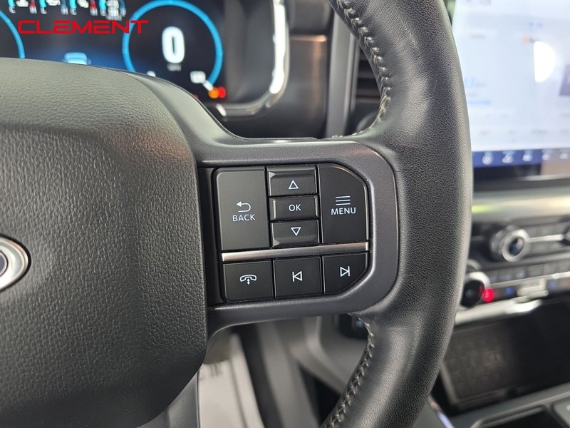 Ford F-150 Vehicle Full-screen Gallery Image 14