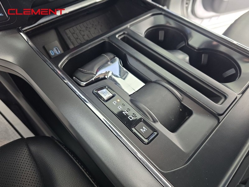 Ford F-150 Vehicle Full-screen Gallery Image 22