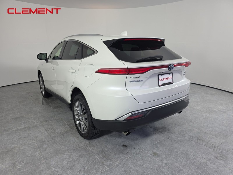 Toyota Venza Vehicle Full-screen Gallery Image 8