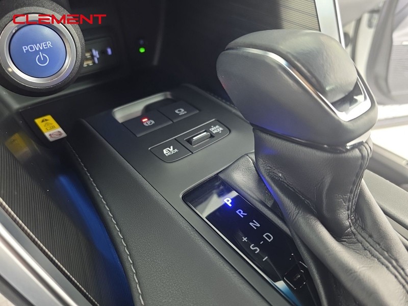 Toyota Venza Vehicle Full-screen Gallery Image 20