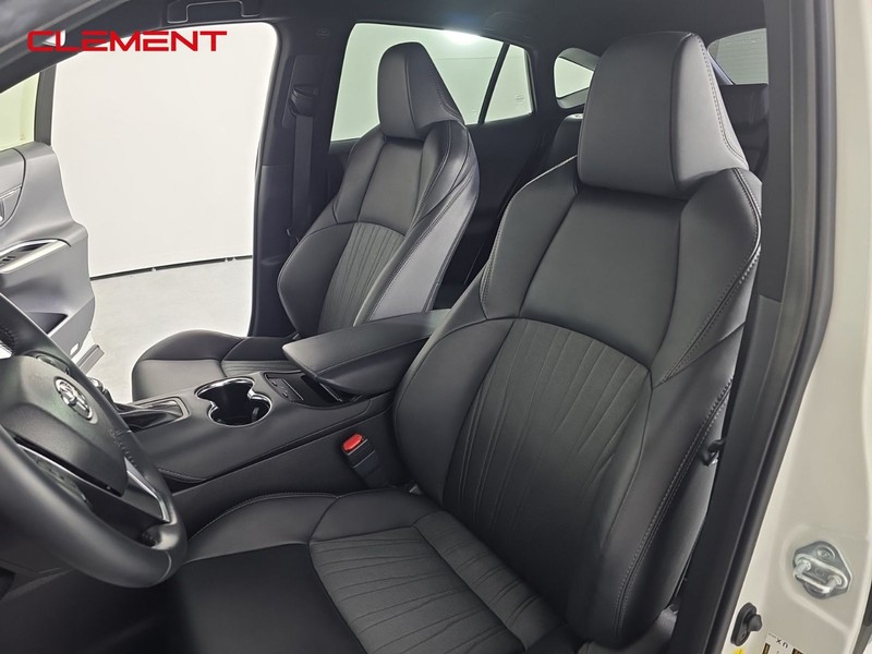 Toyota Venza Vehicle Full-screen Gallery Image 26