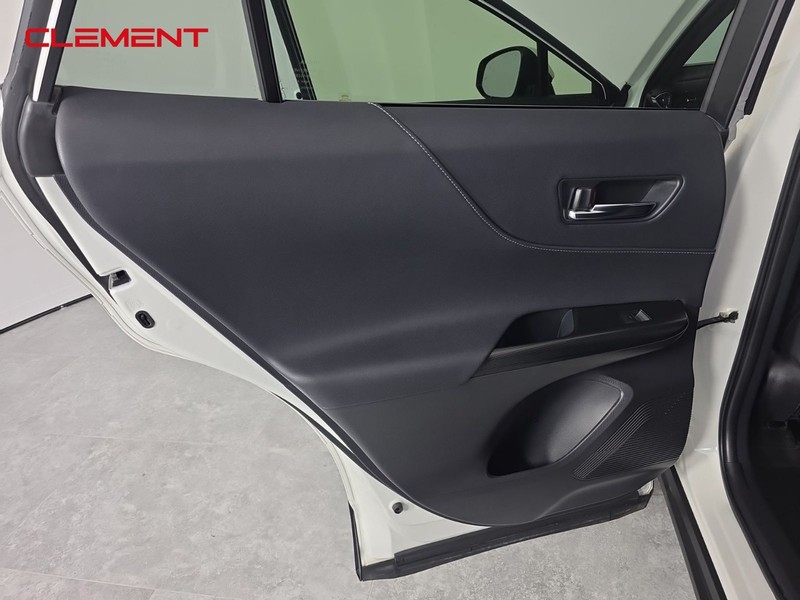 Toyota Venza Vehicle Full-screen Gallery Image 27