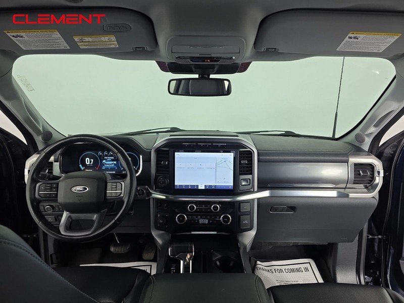 Ford F-150 Vehicle Full-screen Gallery Image 10