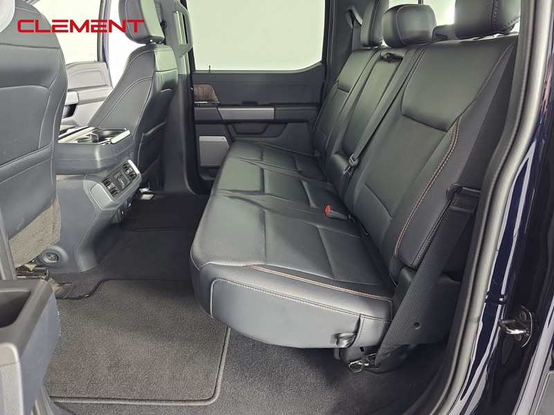 Ford F-150 Vehicle Full-screen Gallery Image 28