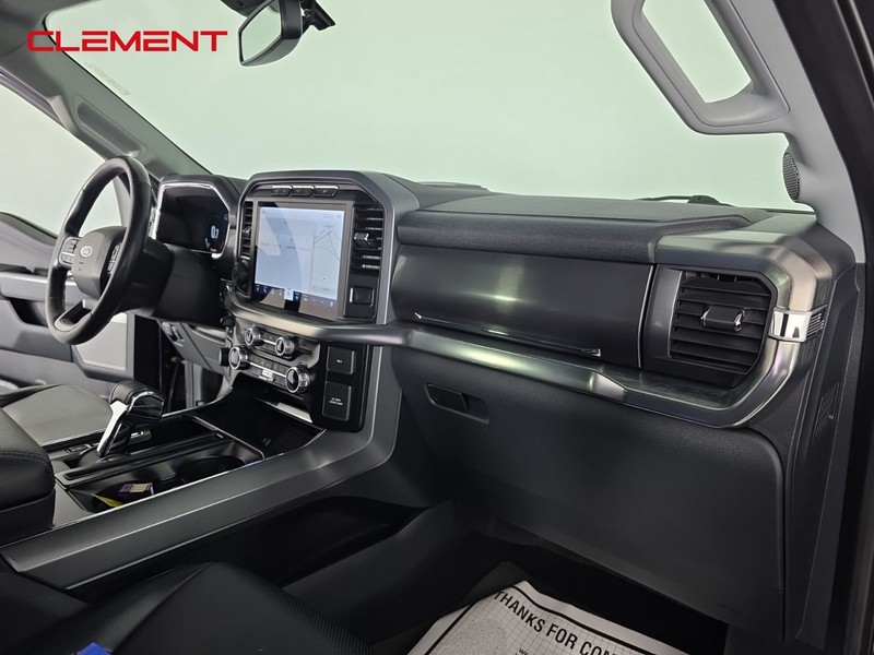 Ford F-150 Vehicle Full-screen Gallery Image 32