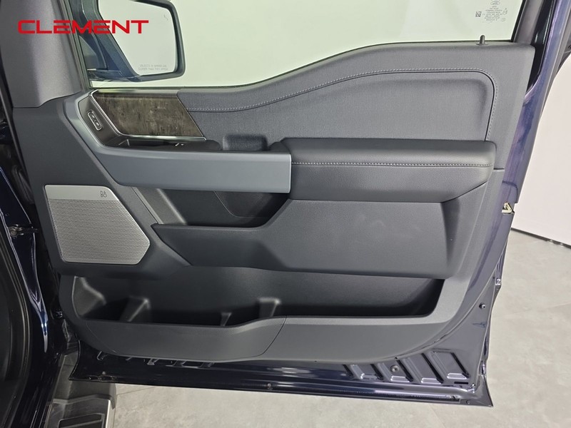 Ford F-150 Vehicle Full-screen Gallery Image 33