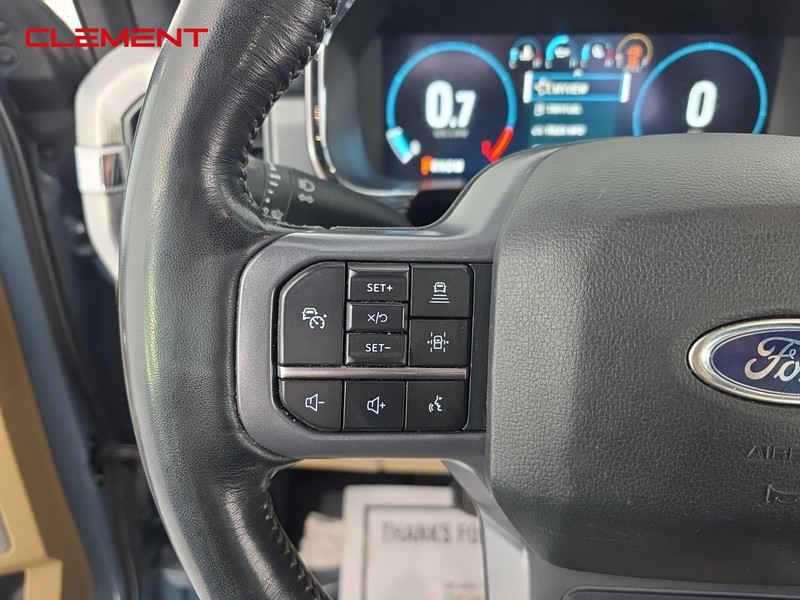 Ford F-150 Vehicle Full-screen Gallery Image 14