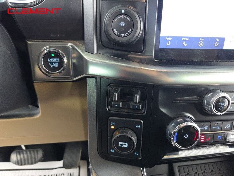 Ford F-150 Vehicle Full-screen Gallery Image 19