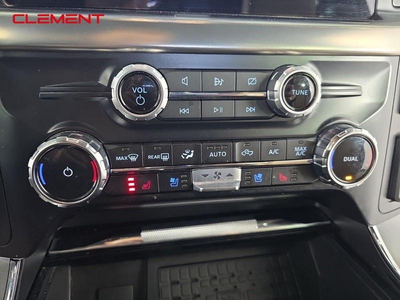 Ford F-150 Vehicle Full-screen Gallery Image 20