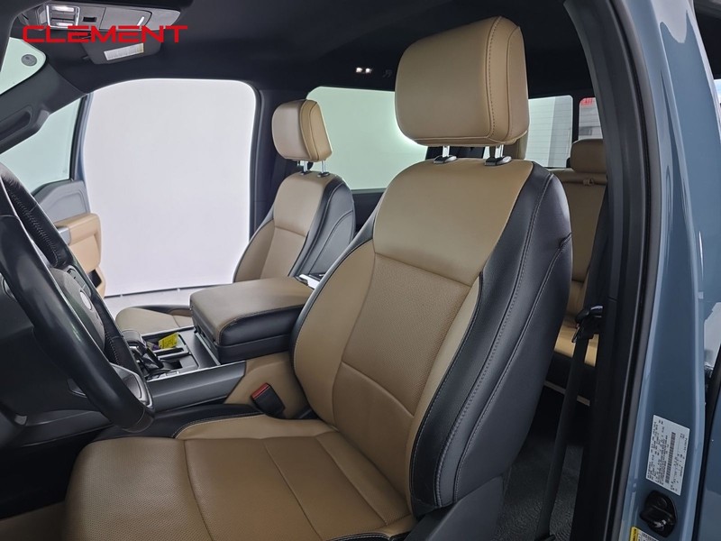 Ford F-150 Vehicle Full-screen Gallery Image 26