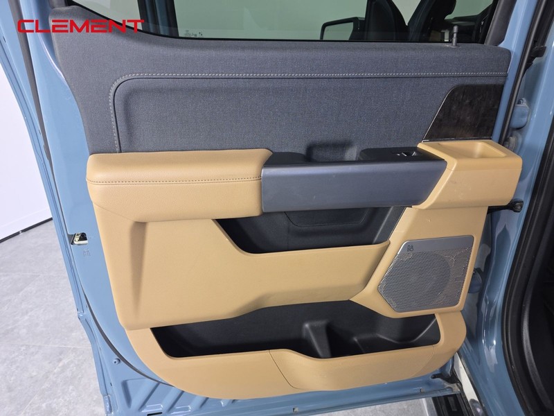 Ford F-150 Vehicle Full-screen Gallery Image 27