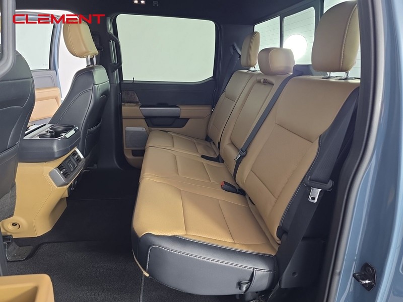 Ford F-150 Vehicle Full-screen Gallery Image 28