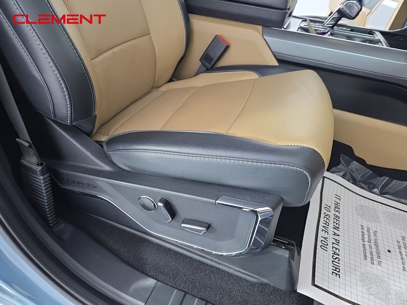 Ford F-150 Vehicle Full-screen Gallery Image 30