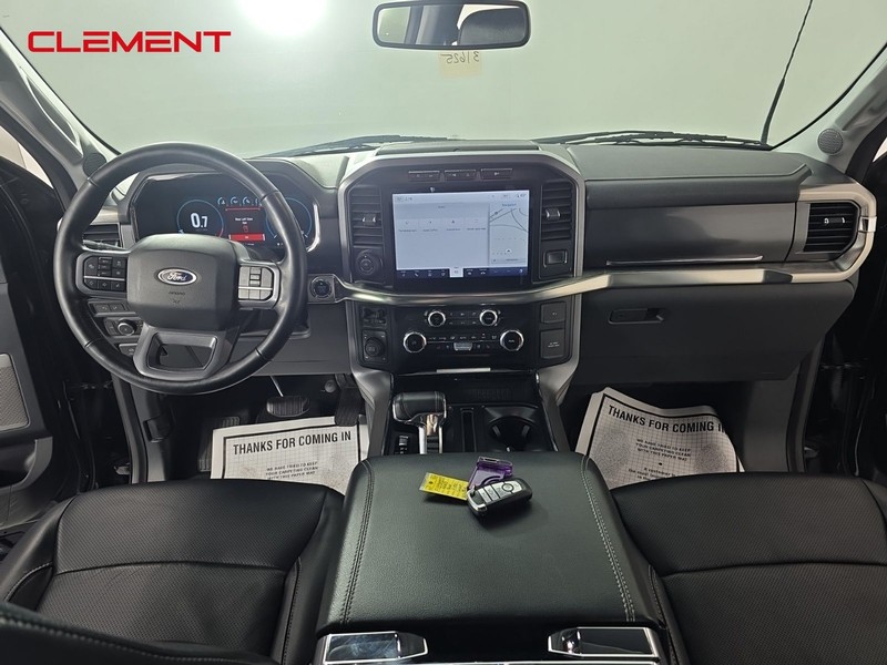 Ford F-150 Vehicle Full-screen Gallery Image 8