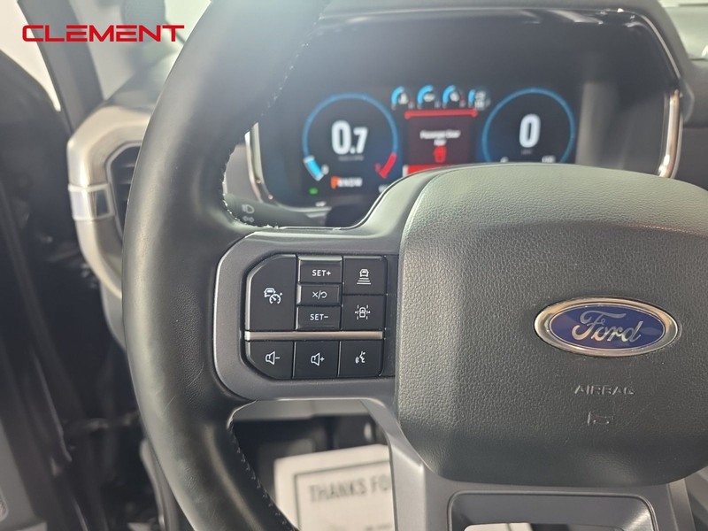 Ford F-150 Vehicle Full-screen Gallery Image 11