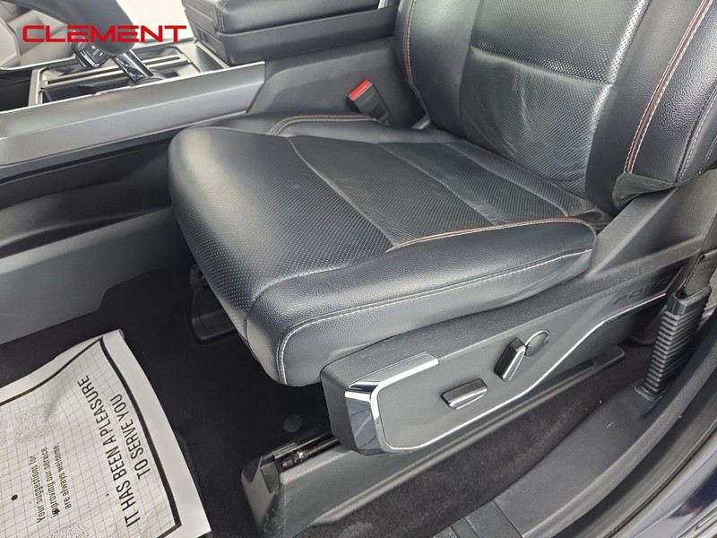 Ford F-150 Vehicle Full-screen Gallery Image 21