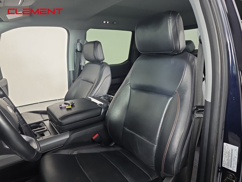 Ford F-150 Vehicle Full-screen Gallery Image 22