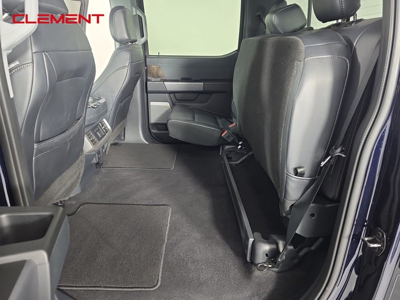 Ford F-150 Vehicle Full-screen Gallery Image 24