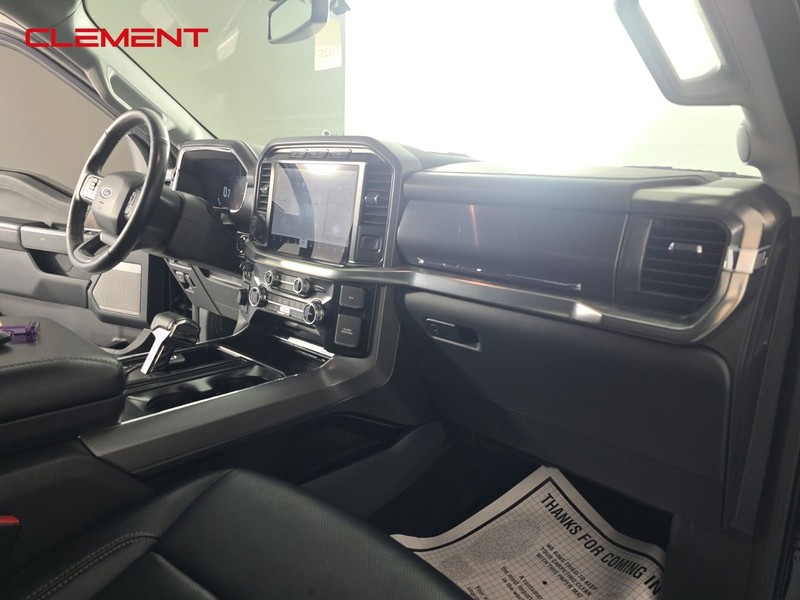 Ford F-150 Vehicle Full-screen Gallery Image 27